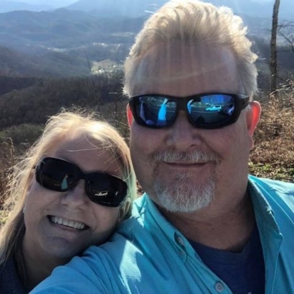 Meet your Posher, Rob - Picture 1 of 1